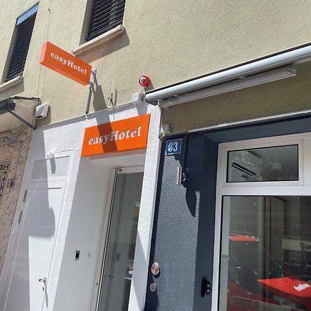 Easyhotel Zuerich Main Station Exterior foto